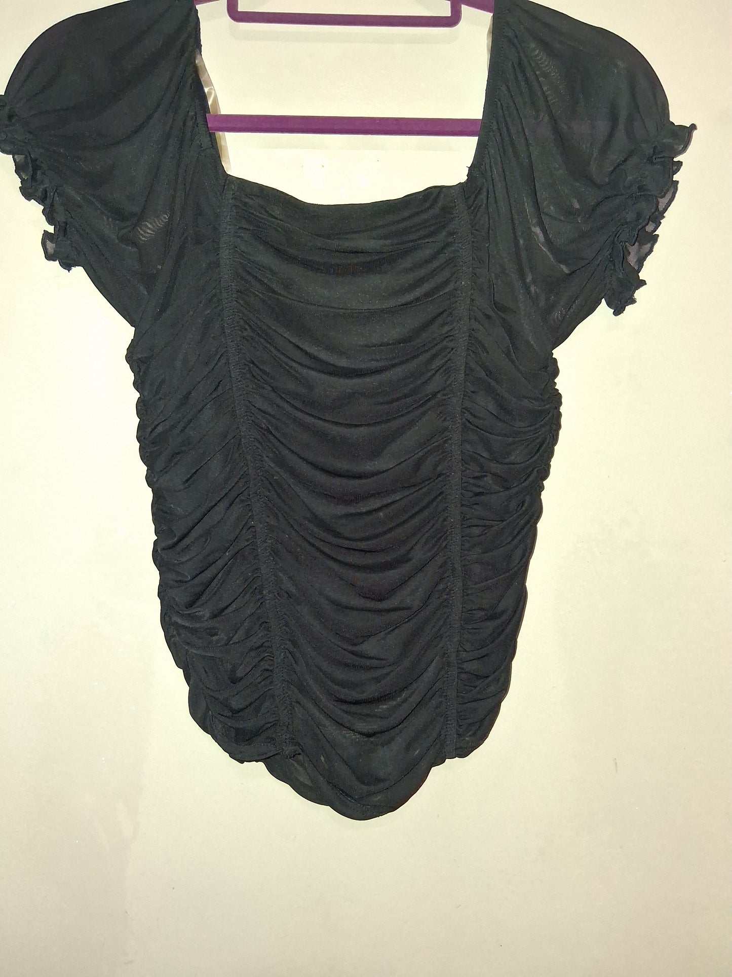 Black Ruched Puff Sleeve Topes